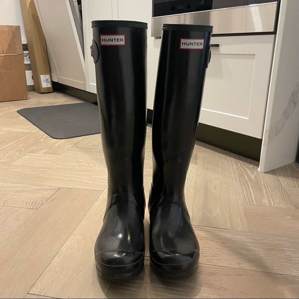 Hunter Women's Original Tall Gloss Rain Boots with Fleece Liner